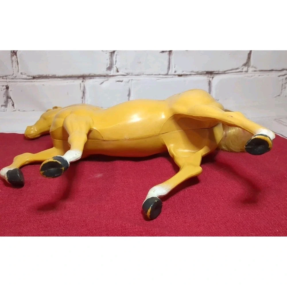 Vintage Mattel 1980 Dallas‎ Barbie Doll Golden Palamino Horse 12